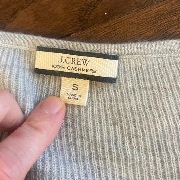 J Crew cashmere grey cardigan sweater. Size Small. Featherweight cashmere v neck - Picture 4 of 5